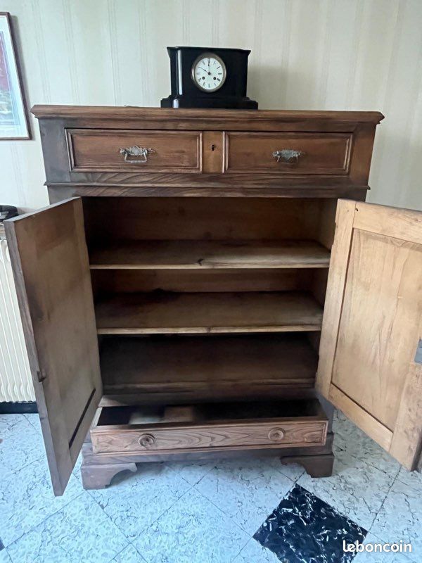 Armoire 100x141x42,5. Prix 80 (image 2)