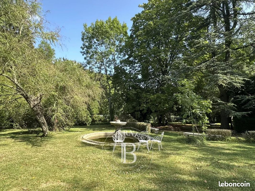 Propriété 14 pièces 413 m² (image 15)