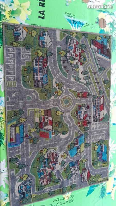 Vend tapis de jeux (image 1)