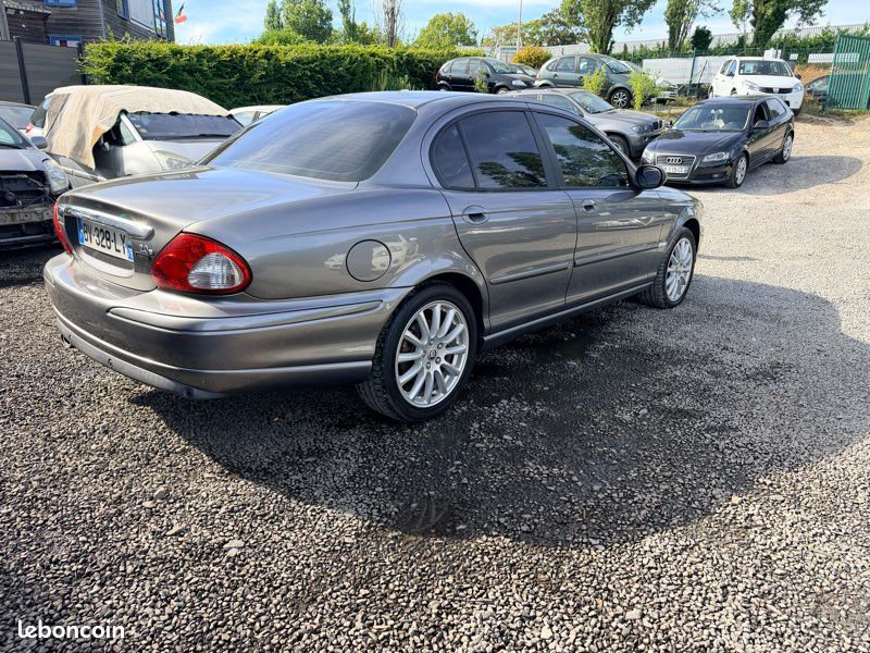 Jaguar X-TYP 2.0 D 130 CH (image 4)