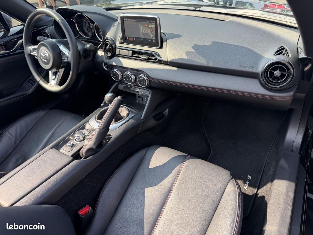 MAZDA MX-5 1.5 Skyactiv-G 131ch ROADSTER TOIT SOUPLE Dynamique - CarPlay - Sièges chauffants (image 16)