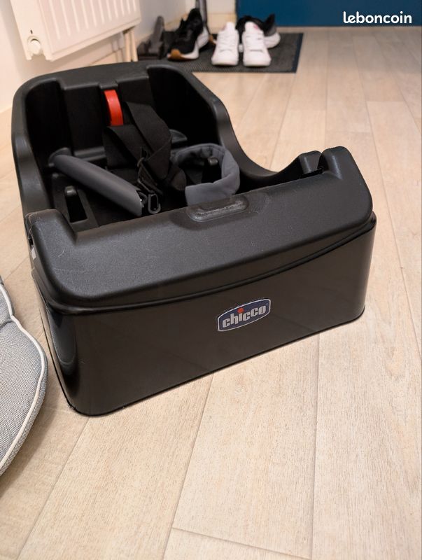 Poussette trio modèle Living Smart CHICCO (image 2)