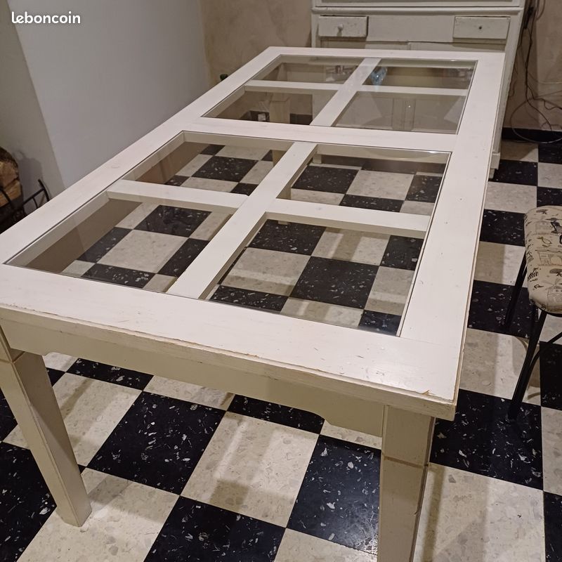 Table (image 1)
