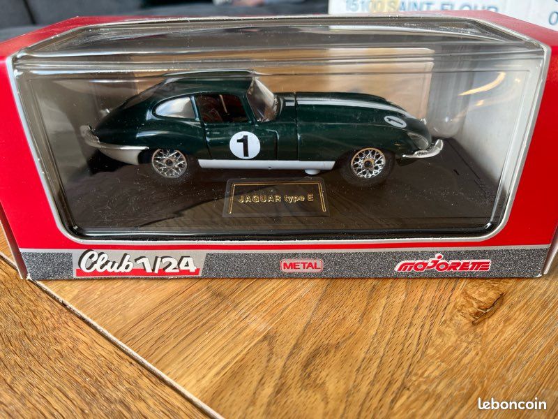 Miniature Jaguar Type E 1/24 Majorette