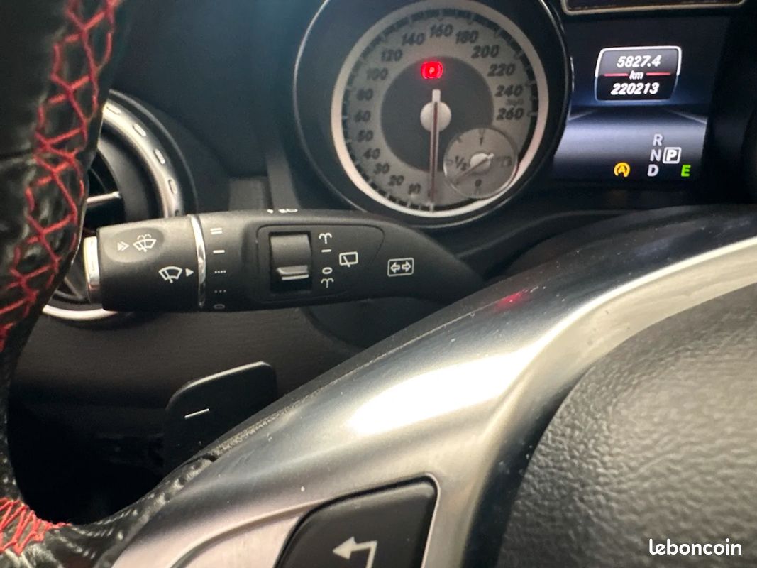 Mercedes GLA 220d 170ch 7G-DCT 4MATIC FASCINATION PACK AMG / Toit ouvrant (image 38)