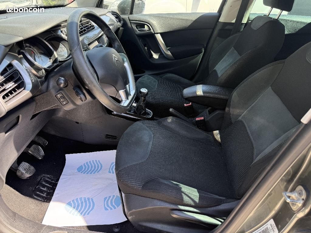 Citroën C3 HDi 90 Exclusive Distri Ok (image 9)