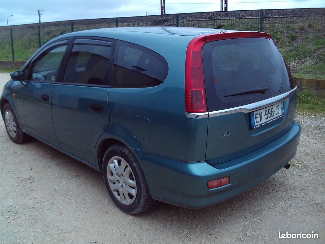Honda Stream 1.7 VTEC 125 ES 7 Places (image 4)