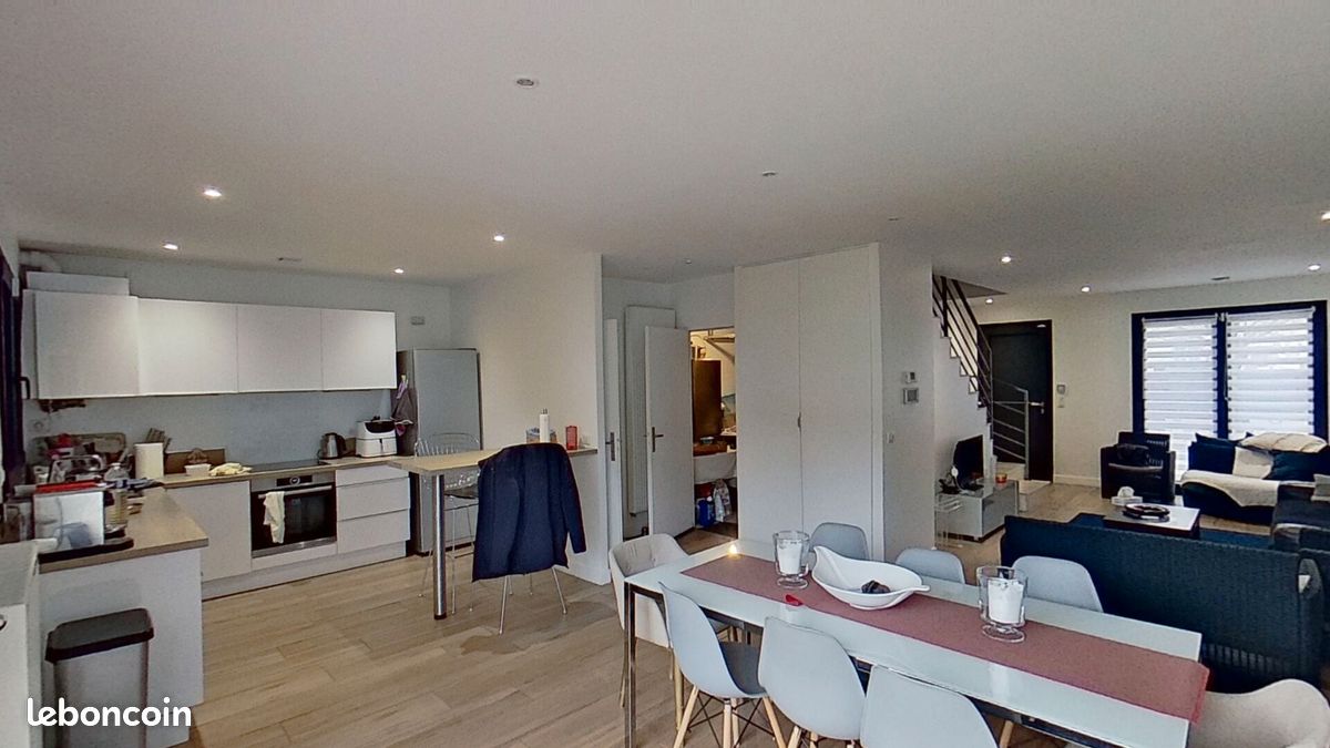 Maison 6 pièces 180 m² · à Athis-Mons · 180 m² · 2 200 €/mois