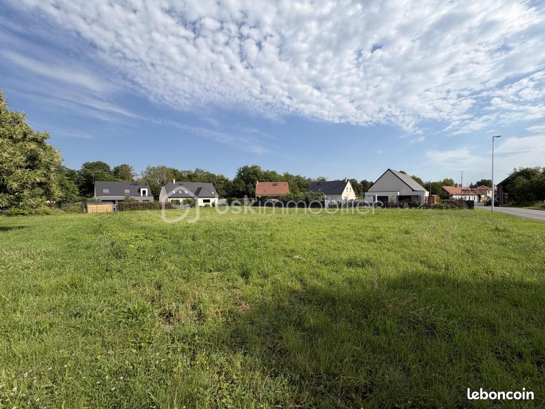 Terrain 1800 m² · à Amiens · 255 000 €