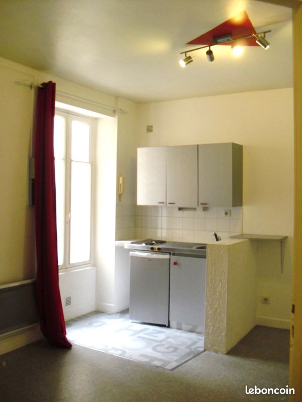 Appartement 1 pièce 17 m² · à Poitiers · 17 m² · 390 €
