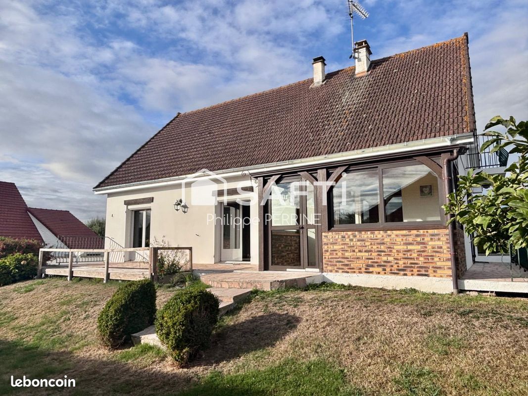 Maison 6 pièces 106 m² · à Douvres-la-Délivrande · 106 m² · 318 500 €