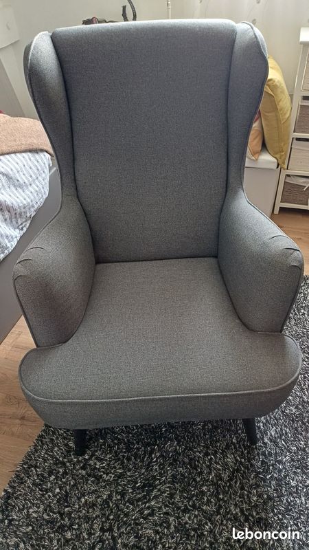 A vendre fauteuil gris anthracite très confortable (image 1)