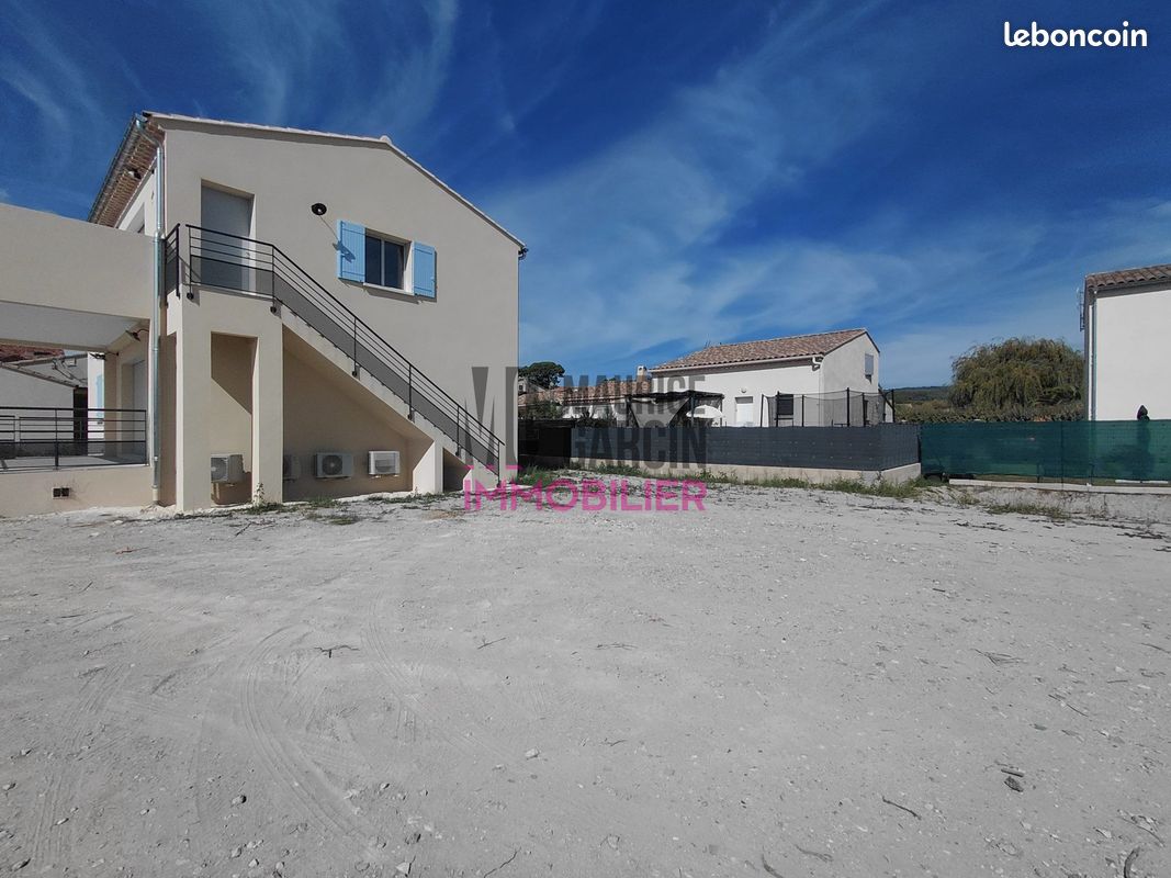Appartement 3 pièces 83 m² · à Caromb · 83 m² · 900 €/mois