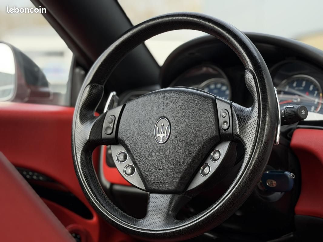Maserati Grancabrio V8 4.7 440 CH BOITE ZF / FRANCAISE 3IEME MAIN REVISION POUR LA VENTE (image 16)