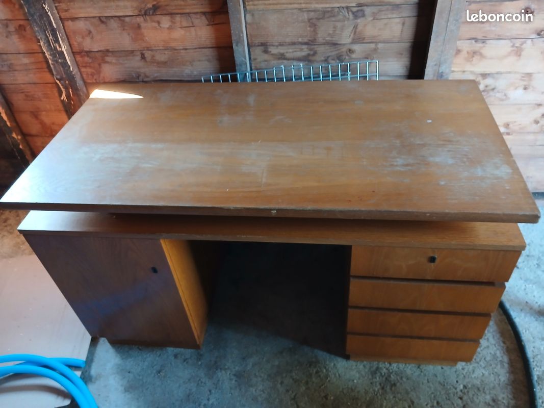 Bureau (image 2)