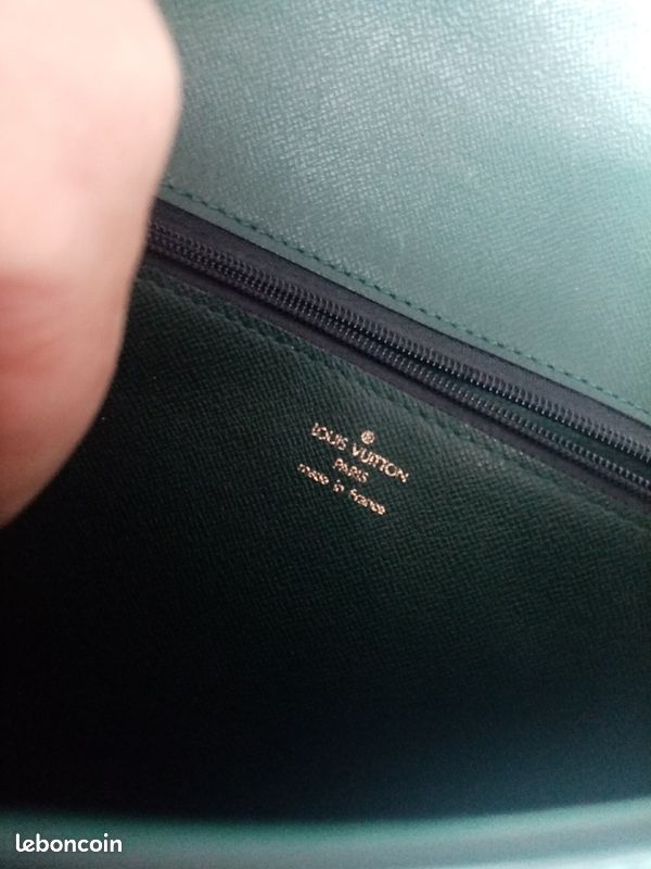 Vends porte documents Louis Vuitton (image 4)