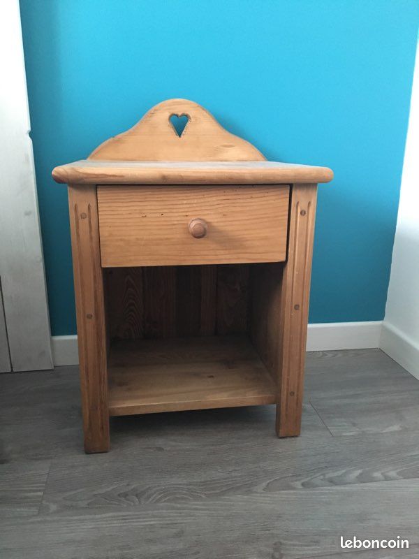 Table de chevet (image 1)