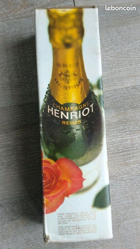 Henriot brut souverain Bouteille champagne collection des années 1970 avec boîte (image 4)