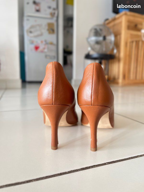 Escarpins Corine En Cuir Marron, Taille 40 - Neufs En Boîte