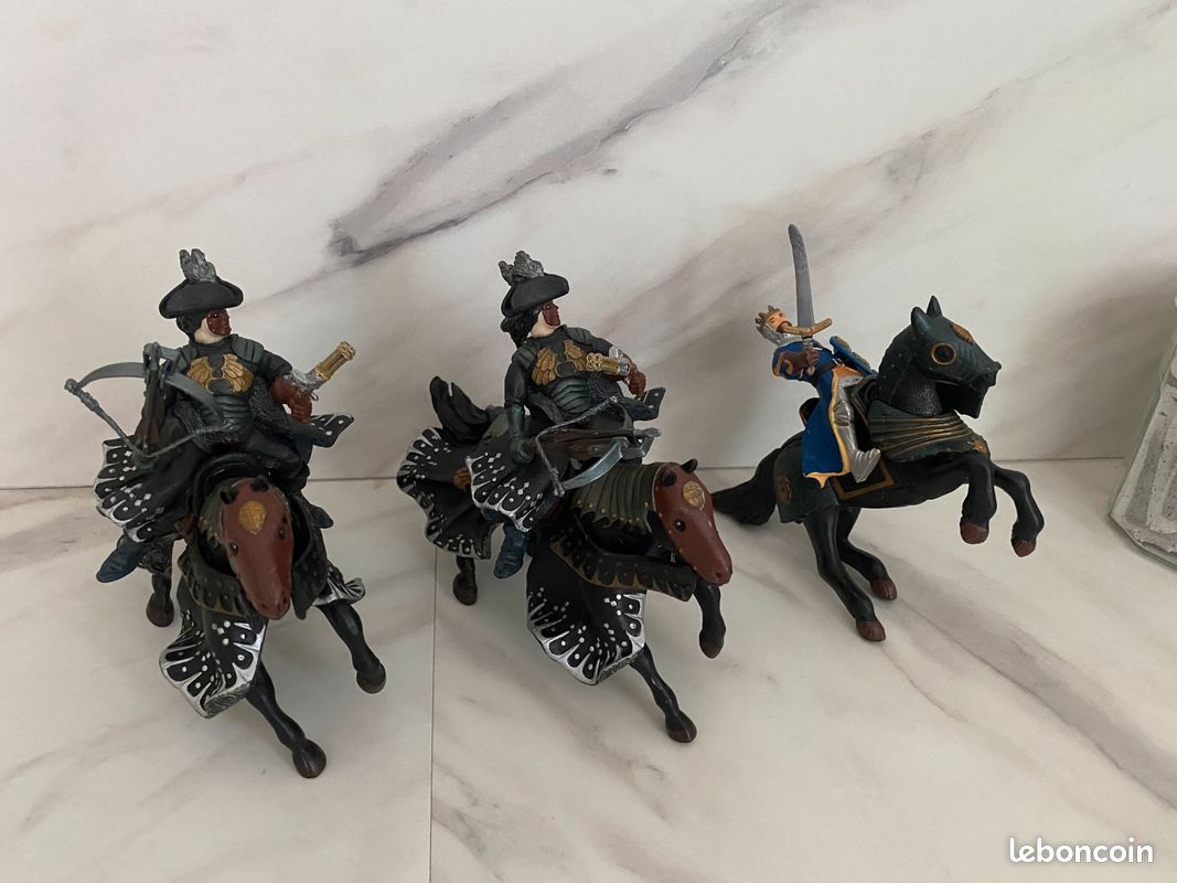 Lot Papo Chevaliers Médiévaux + Chevaux + Magicien + Catapulte – 24 pièces (image 6)