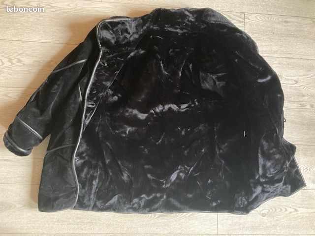 Manteau Femme En Astrakan Vintage Taille 44 - Occasion Très Bon état, Doublure Satin, Noir