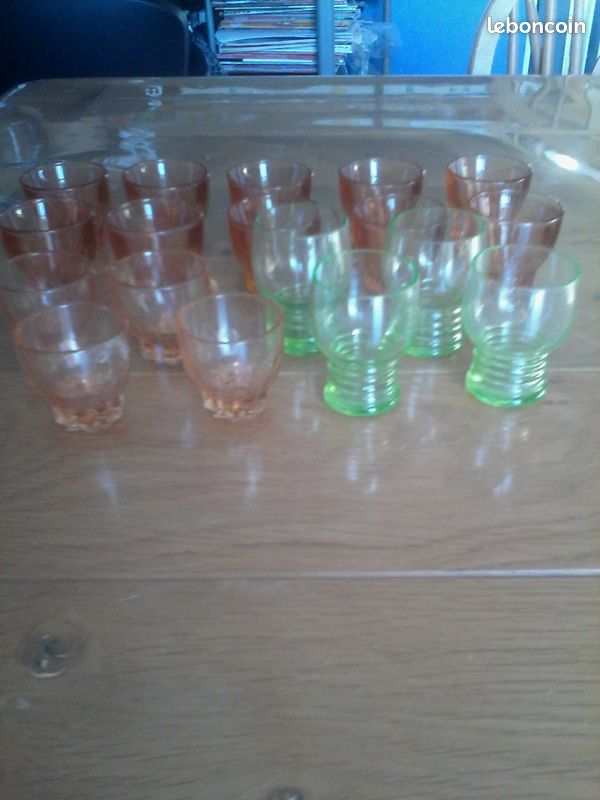 Divers petits verres (image 2)