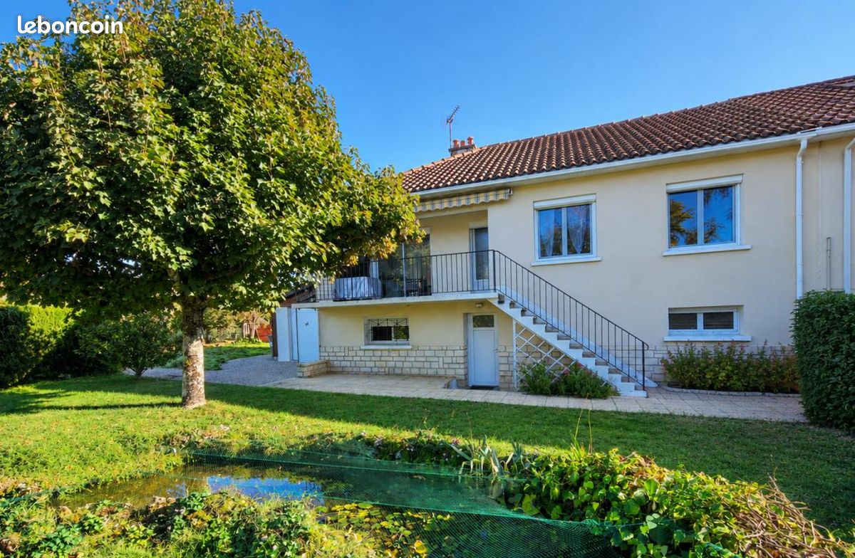 Maison 5 pièces 119 m² · à Fontaine-le-Comte · 119 m² · 245 000 €