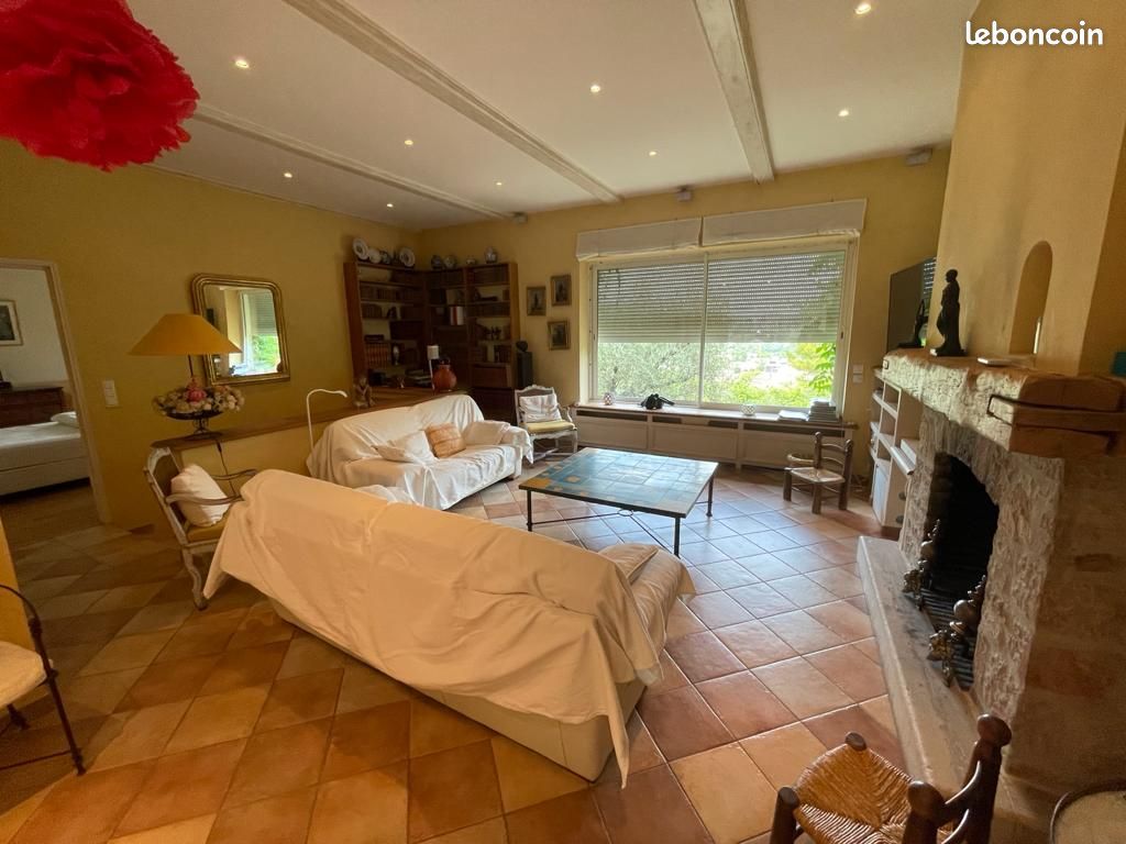 Superbe domaine au coeur du village (image 9)