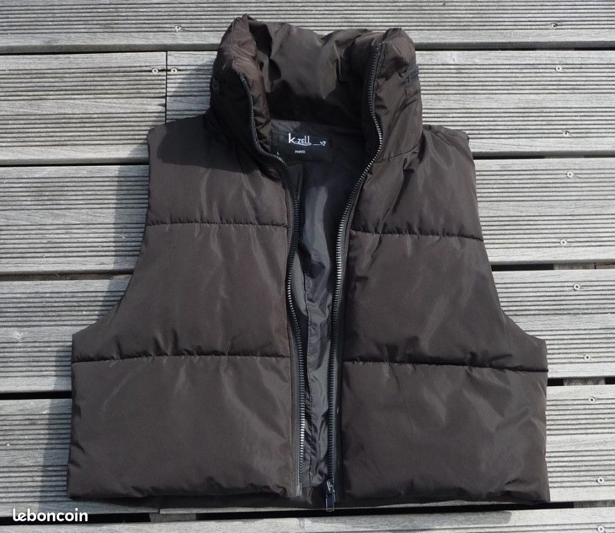 Taille L (voir mesures) - NEUVE, jamais portée - Doudoune noire matelassée - K.ZELL Paris - sans manches - capuche sous col (achetée 40 euros) (image 1)