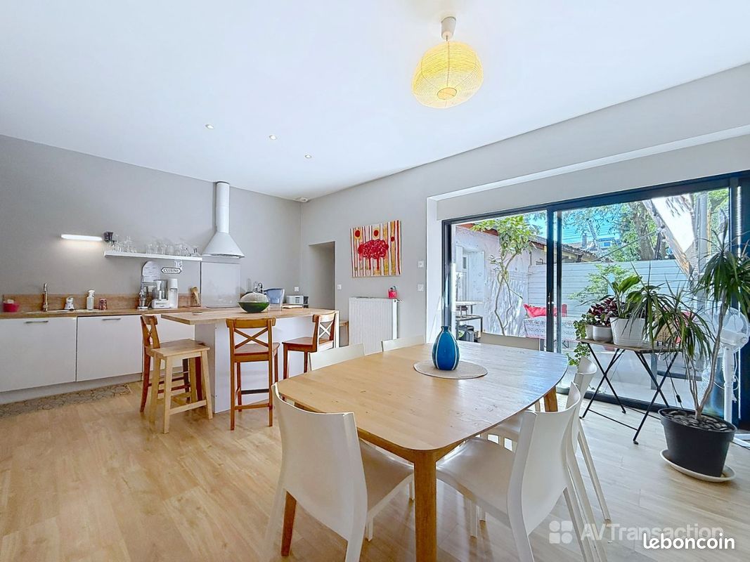 Maison 6 pièces 153 m² · à Dax · 153 m² · 274 000 €