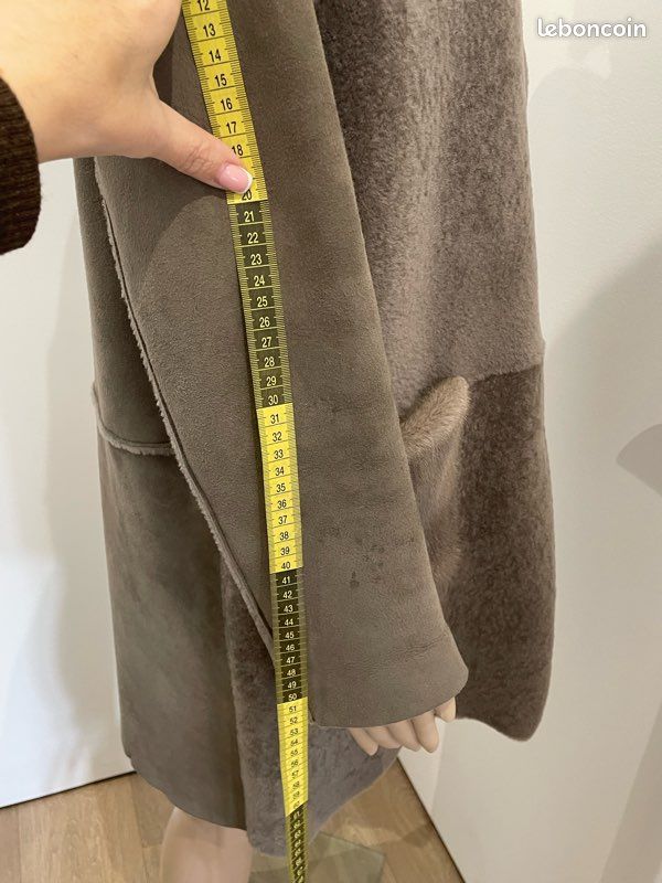 Manteau en fourrure avec une capuche en laine Manzoni 24 (image 10)