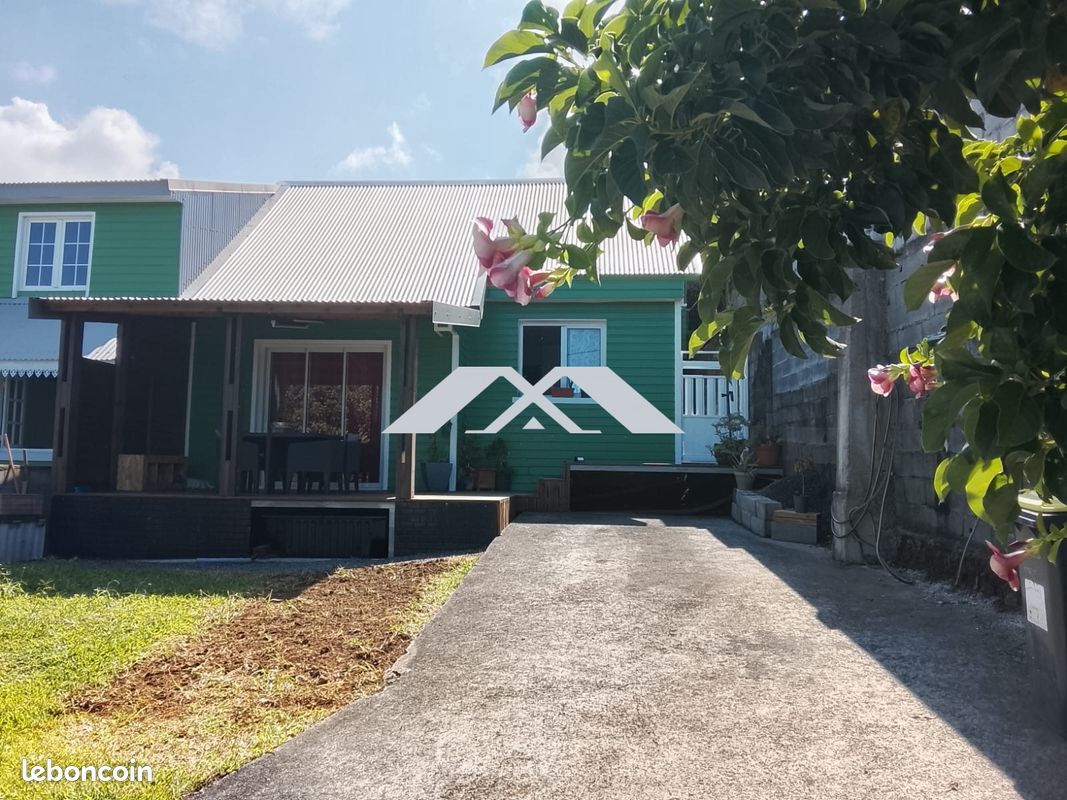 Maison 6 pièces 130 m² · à Saint-Joseph · 130 m² · 235 400 €