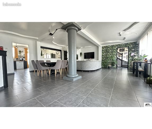 Maison 6 pièces 200 m² · à Hulluch · 200 m² · 272 000 €