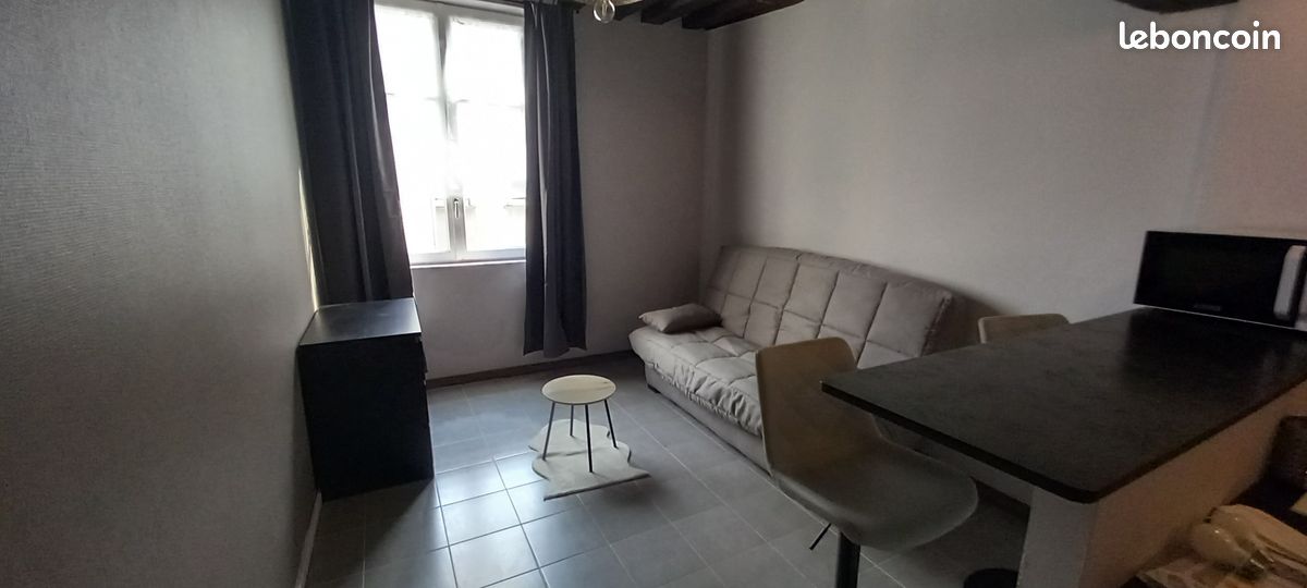 Appartement 1 pièce 19 m² · à Orléans · 19 m² · 525 €