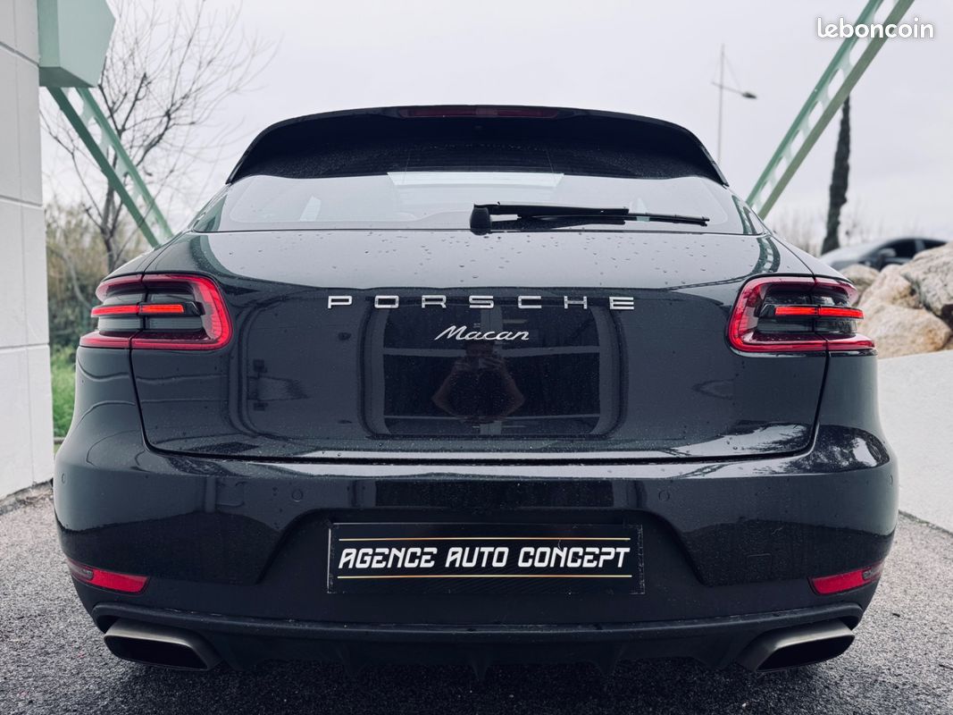 Porsche Macan 2.0L 252CH PDK + TOIT OUVRANT + SUIVI PORSCHE + SIEGES CHAUFFANTS/ELEC + CAMERA DE RECUL + GARANTIE 12 MOIS (image 5)