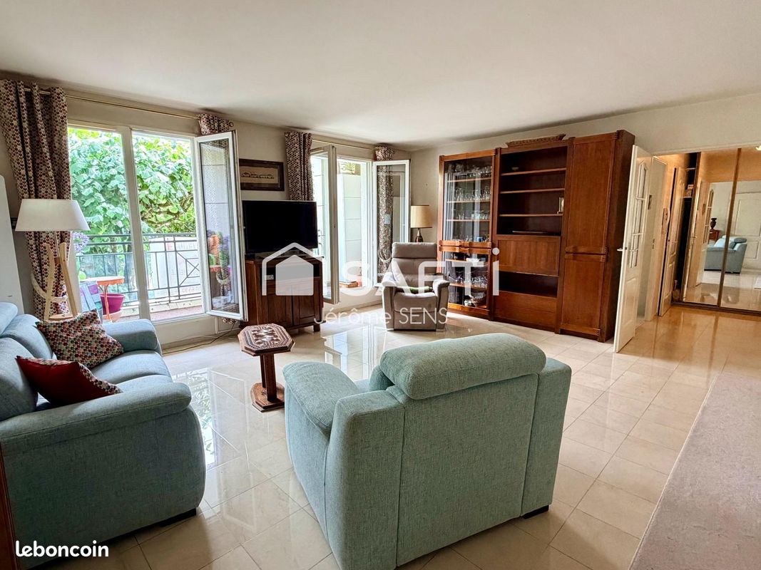 Appartement 5 pièces 108 m² · à Poissy · 108 m² · 430 000 €