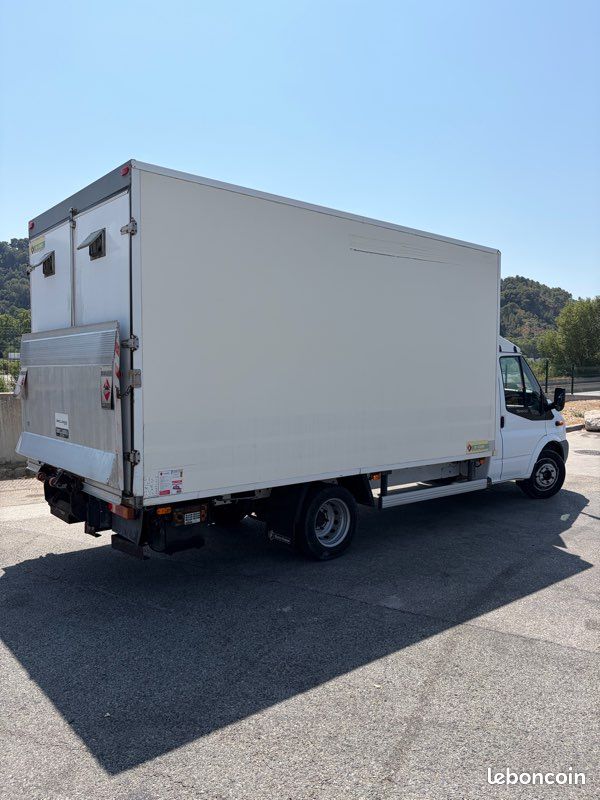 Ford transit (image 2)