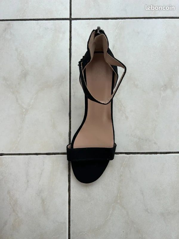 Escarpins Femme Noirs à Talon - Bout Ouvert (peep Toe), Pointure 7.5N - Style Classique, Idéal Soirée Ou Bureau !