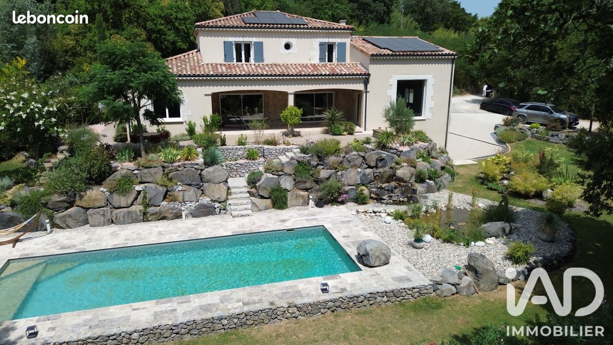 Maison 7 pièces 220 m² · à Montélimar · 220 m² · 850 000 €
