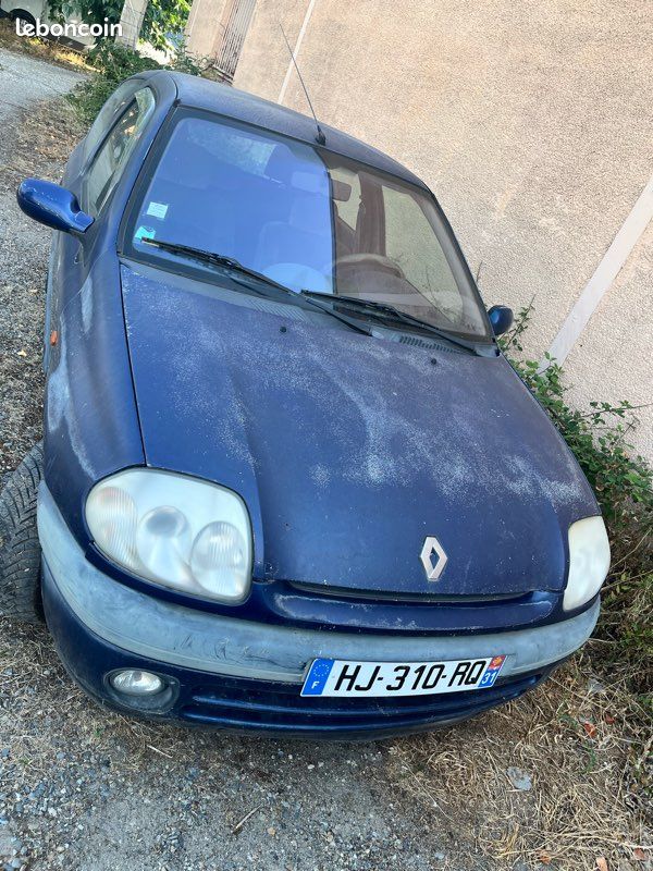 Renault Clio (image 2)