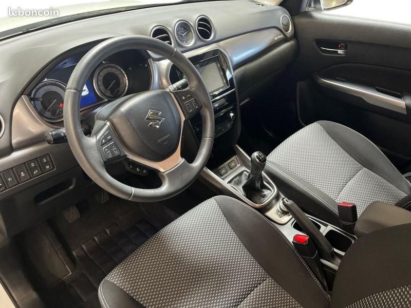 Suzuki Vitara 1.0 Boosterjet 111ch Privilège Allgrip (image 14)