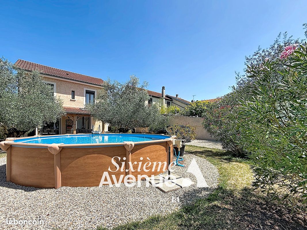 Maison 4 pièces 108 m² · à Vaulx-en-Velin · 108 m² · 419 000 €