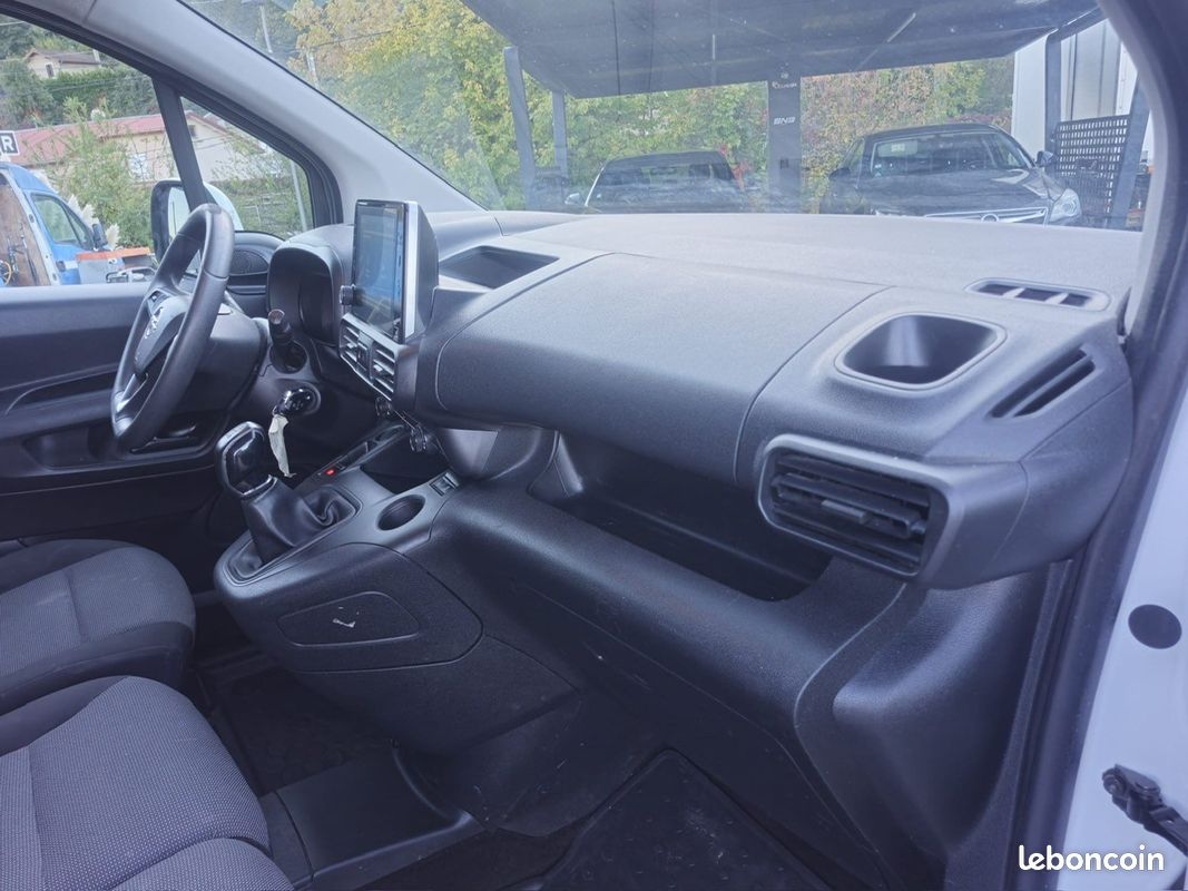 10000 HORS TAXE OPEL COMBO 1.5 HDI 100cv 3PLACES CLIM GPS CAMERA REPRIS POSSIBLE (image 11)