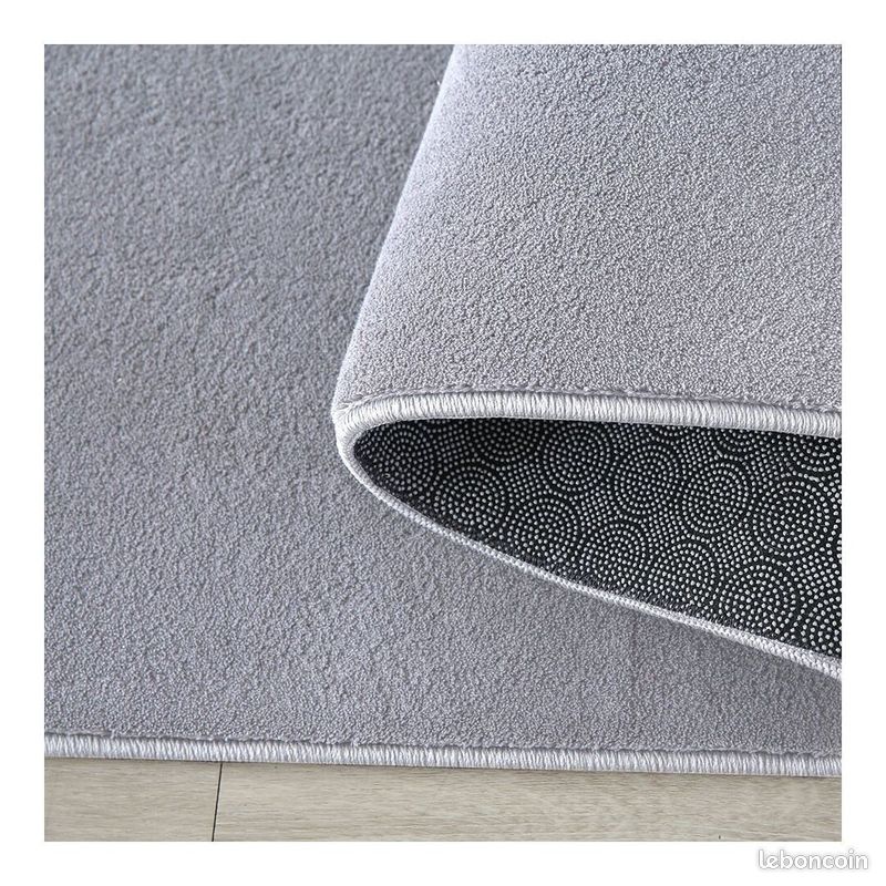 Tapis en microfibre doux uni antidérapant Lars Argenté 60x110 (image 4)