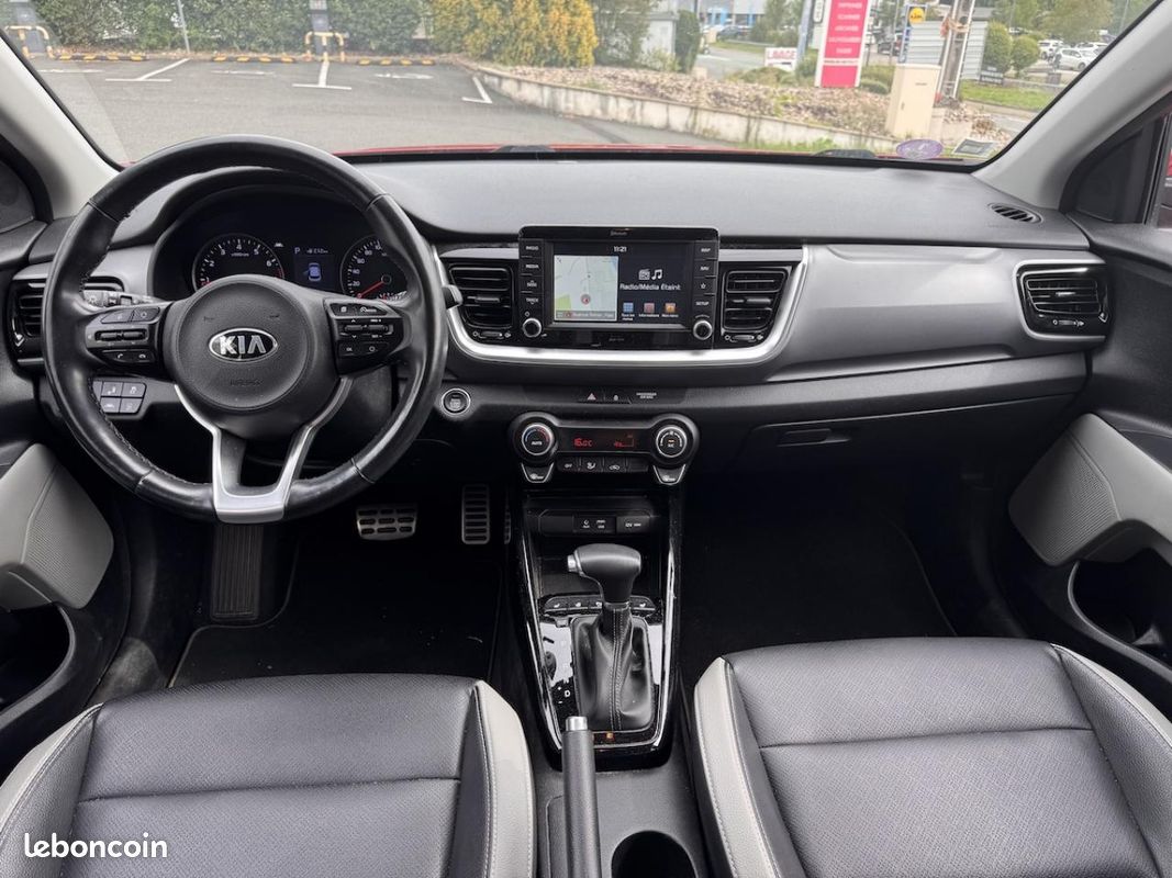 Kia stonic kia 1.0 t-gdi 120 premium dct bva isg (image 4)