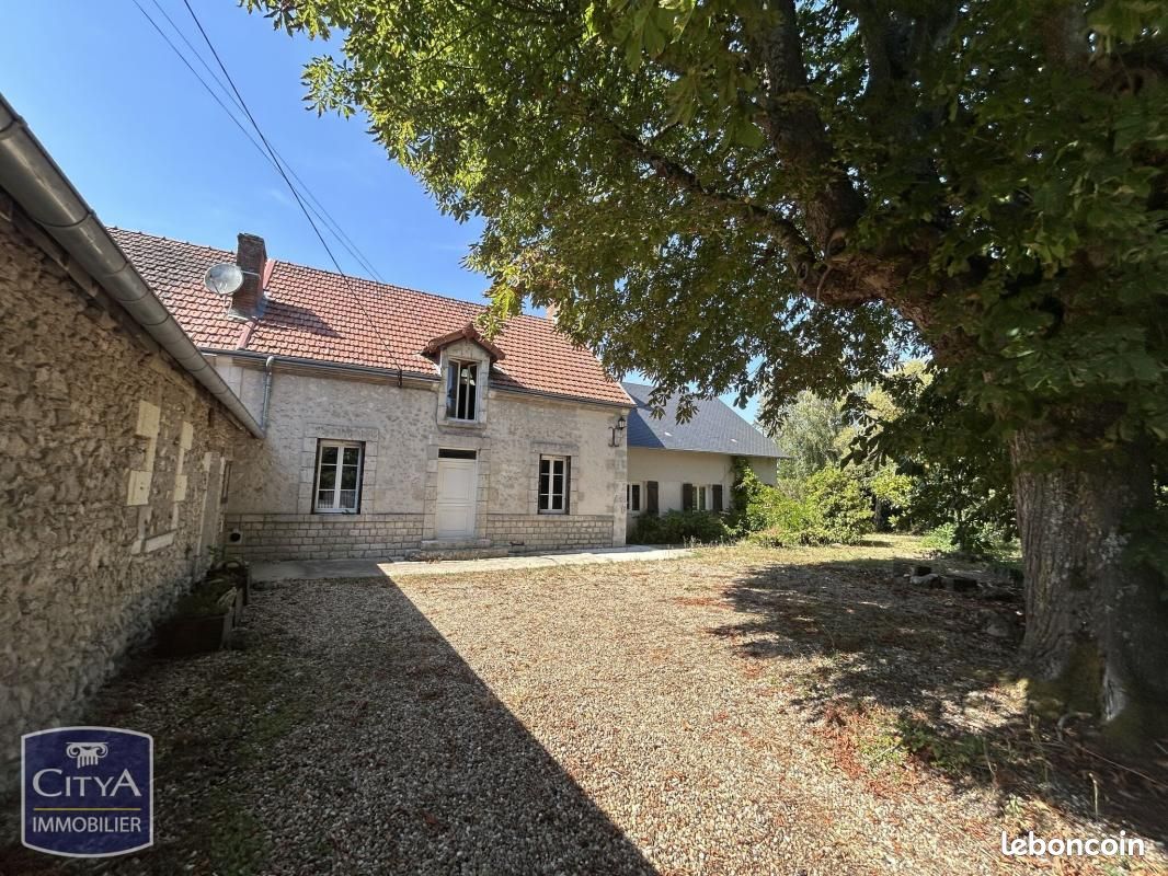 Maison 8 pièces 215 m² · à Chitenay · 215 m² · 232 000 €
