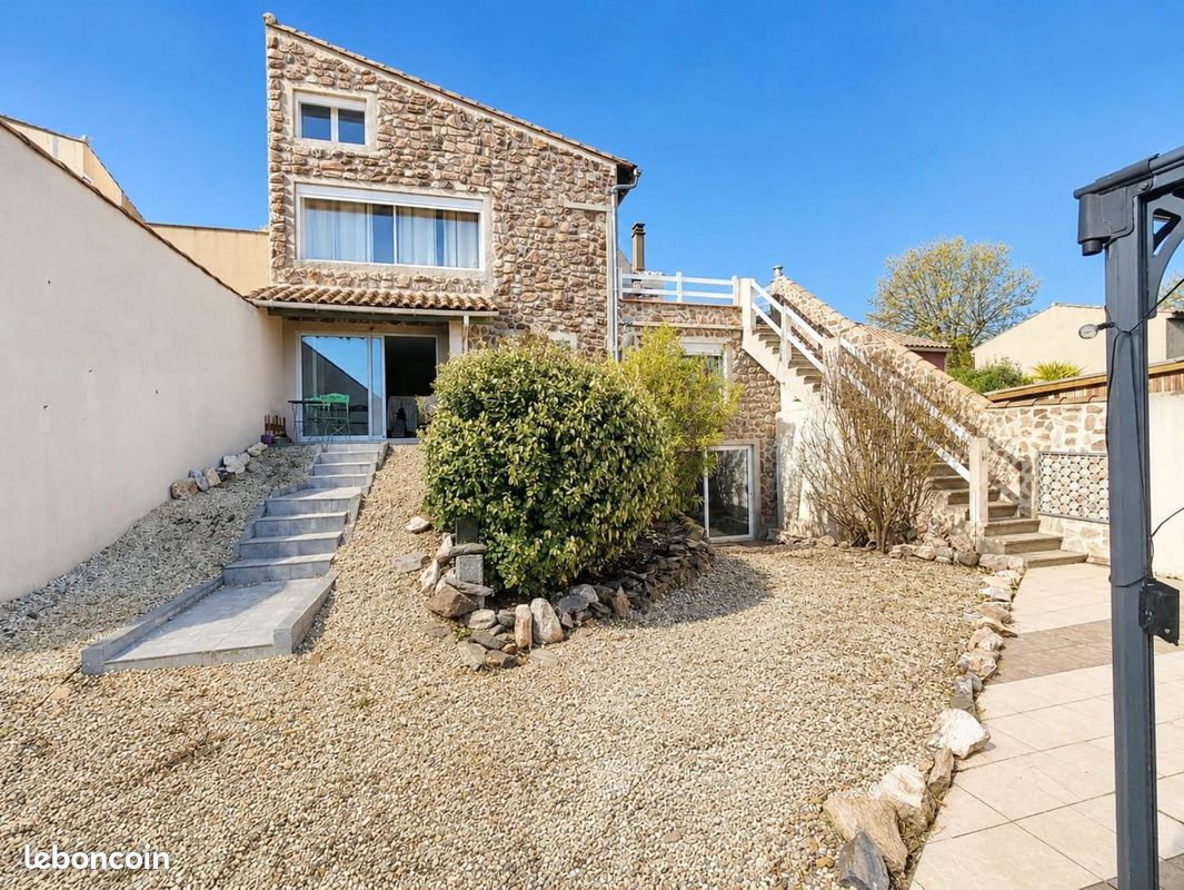 Maison 6 pièces 251 m² · à Rieux-Minervois · 251 m² · 240 000 €