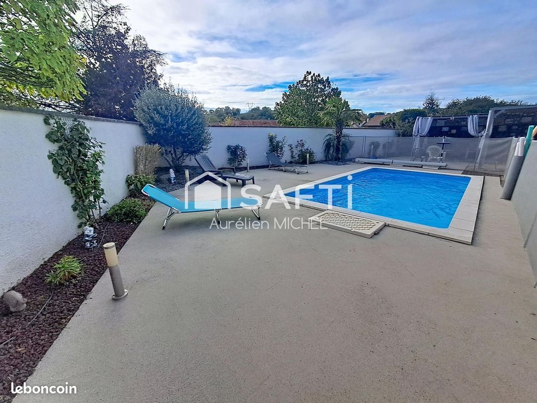 Maison 4 pièces 105 m² · à Villieu-Loyes-Mollon · 105 m² · 390 000 €