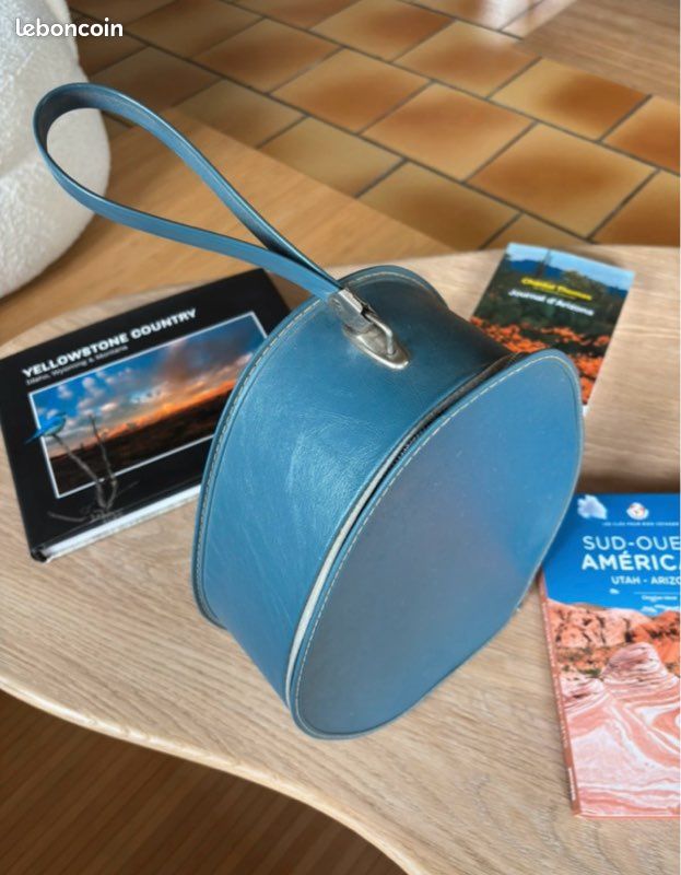 Boîte à Chapeau Vintage Bleue – Style Hôtesse De L'air – Occasion
