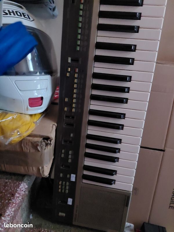 Yamaha ps 55 plus pied cadeaux (image 2)